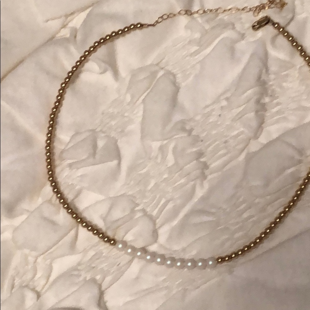 Pearl choker necklace